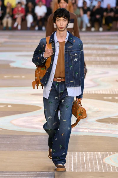 Look 57